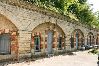 Vue d'une des casemates de la redoute de la butte Pinson