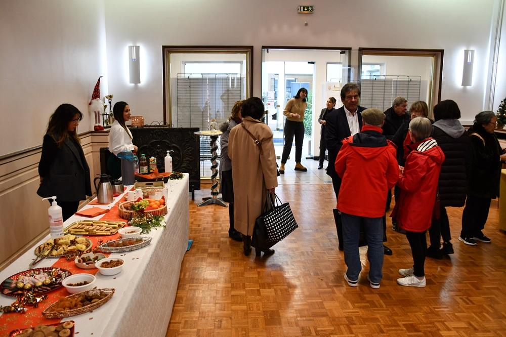 Remise des colis de Noël aux seniors