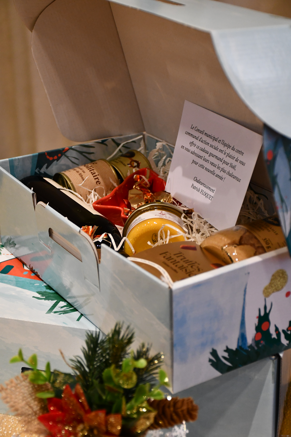 Remise des colis de Noël aux seniors