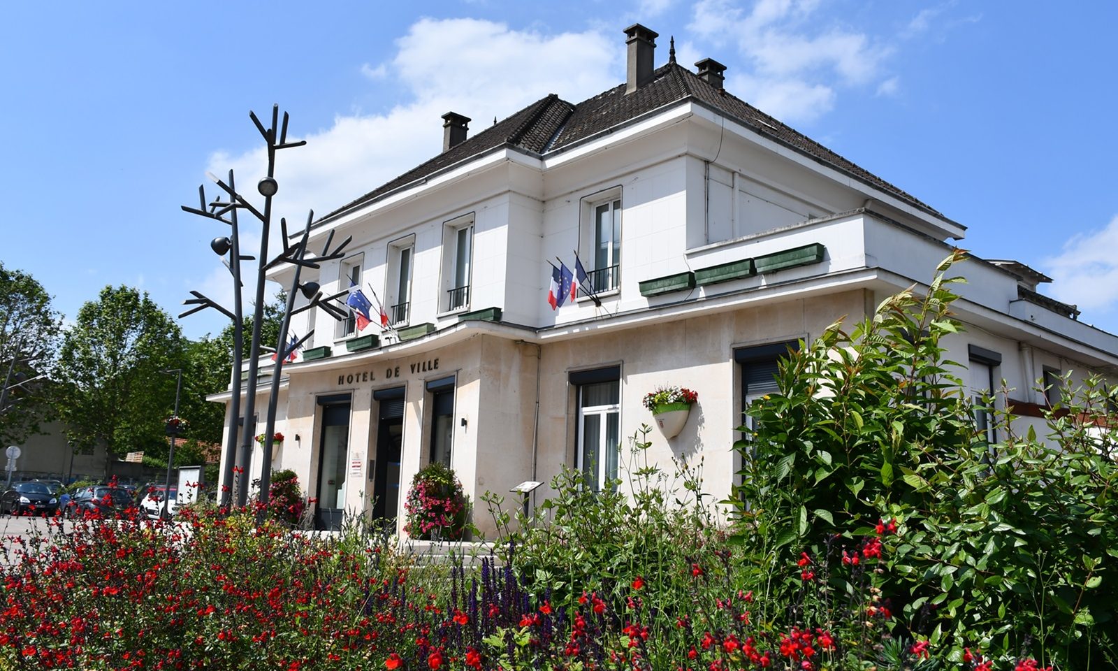 Photo de la façade de l'hôtel de ville