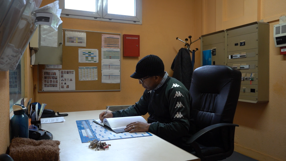 louis à son bureau